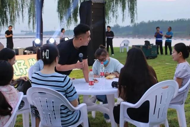 邹平市台子镇：黄河大集邂逅星光音乐会