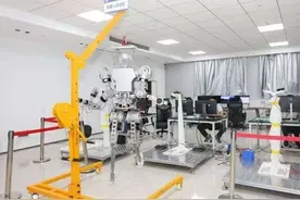 中国光谷：将加快推进“人形机器人”小规模量产图片