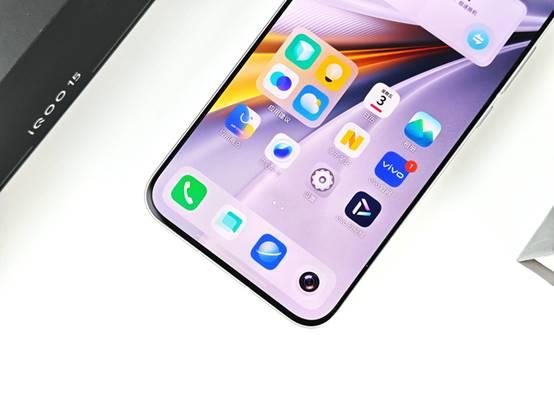 iQOO 15图赏：经典与创新的完美融合