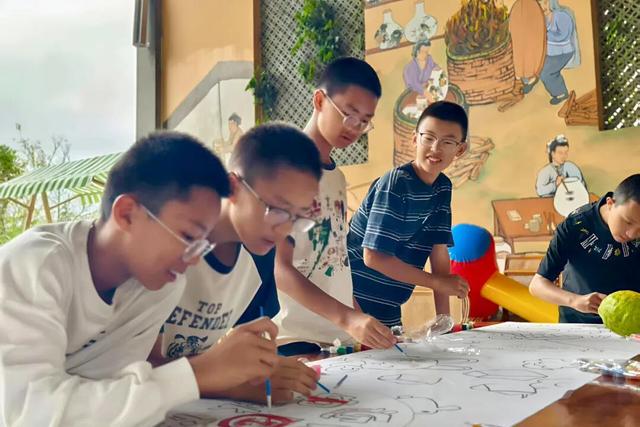 8天，42万人次，近4亿元！临翔双节假期旅游热