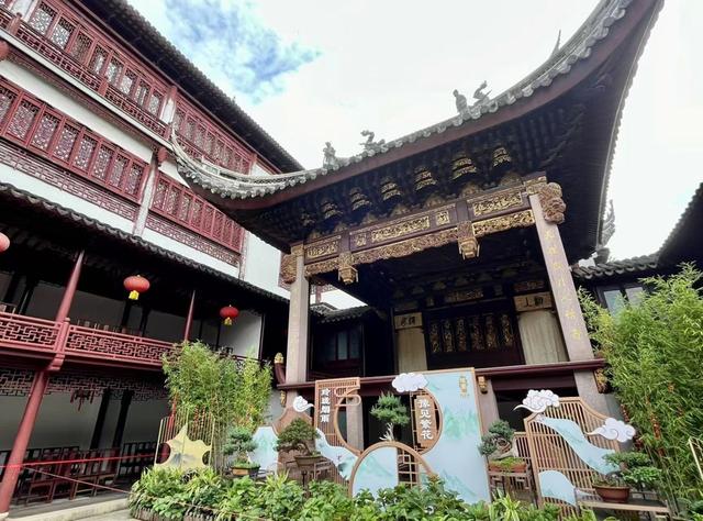 任炽越：城隍庙兜一圈