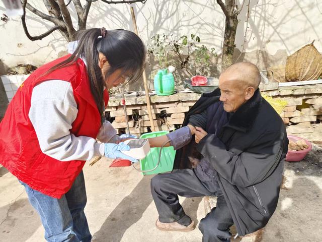 财经聚焦｜坚持民生为大——从中央经济工作会议看增进人民福祉着力点