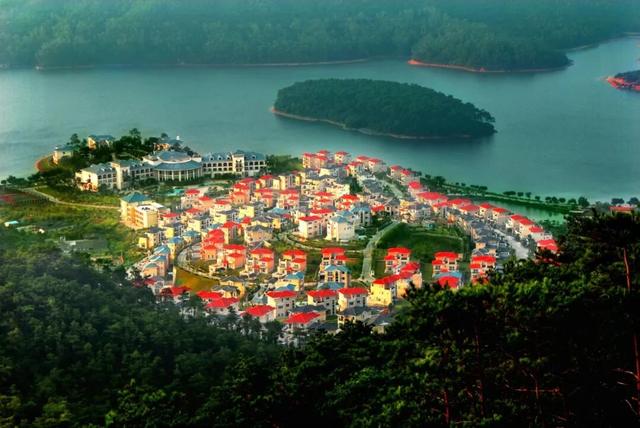 央视大片《珠江》里的花都④：花都的美，每一秒都封神~