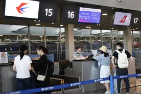 “五一”第一批旅客已经出发了，新增这些航线！图片