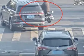 电瓶车被汽车撞，交警霸气喊话5遍“你全责”！女子不服：凭什么？图片