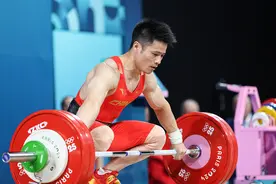 奥运头条｜两位中国举重冠军对自己“不满意”，波尔告别图片