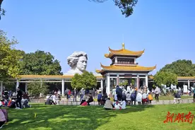 业内人士和专家认为：景区取消预约制，不可一刀切图片