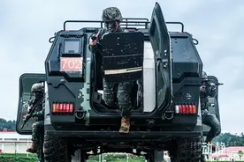 反恐利刃！直击贵州武警特战队员山林捕歼战斗演练图片