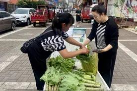“潮汐摊位”：让城市有“颜值”也有“烟火气”图片