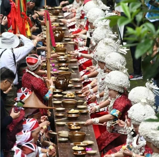 【游客预约通道开启】谷陇“9.27”芦笙会 · 姑妈长桌宴话团圆，300个席位为你而留！