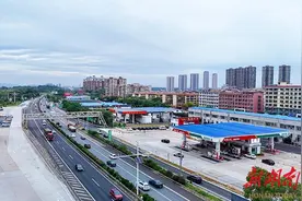 交通执法为保护航图片