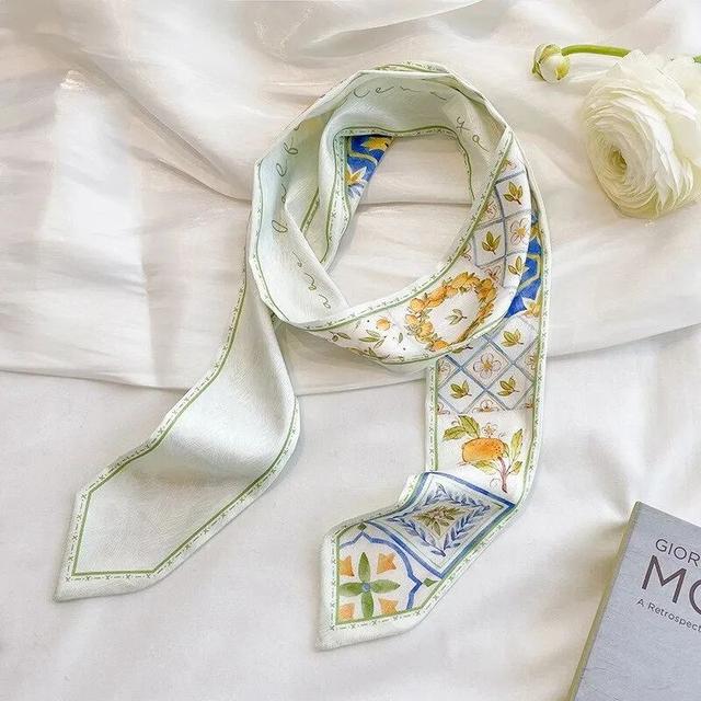 用一条丝巾，把百元单品穿出千元效果