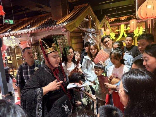 国庆海岱好市人气爆棚 沉浸式体验带你 “一秒入齐”
