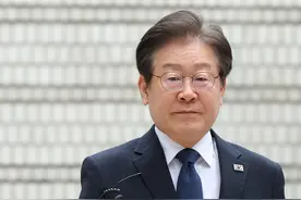 韩国最大在野党党首李在明刑案缠身：他倒了，尹锡悦就能独善其身吗？图片