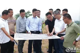 娄底经开区调研督导重点项目征地拆迁工作图片