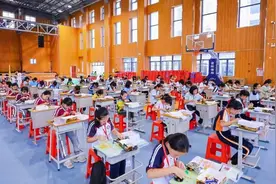 1600余名学子上演“速度与激情”巅峰对决！东莞市中小学车辆模型……图片
