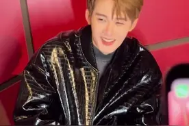 30秒｜檀健次成都人气超旺 唱跳俱佳的他做起手工直言：“太不容易了”图片