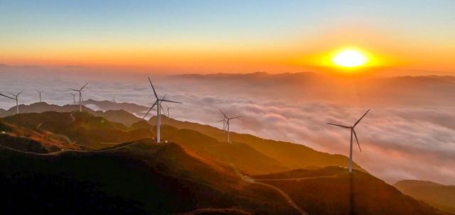 老黑山：凝冻初晴绘就“千里江山”图卷