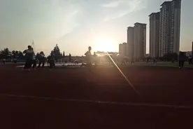 时光里丨教体育的一中校长图片