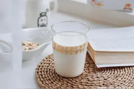 你选鲜奶会看标签吗？听听营养师怎么说→图片