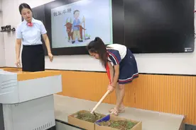 诗情“话”意①丨古代农田为何荒草多？从“带月荷锄归”聊起图片