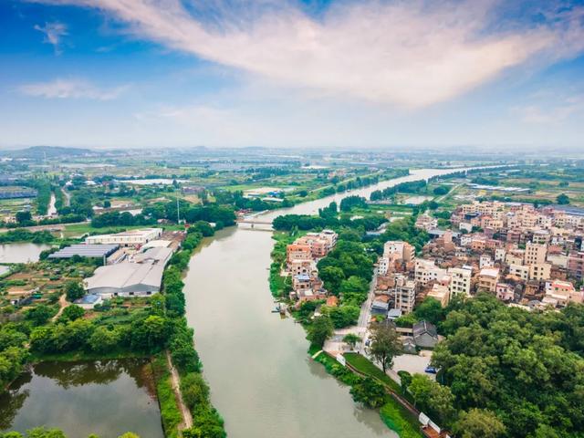 偶遇演员金晨、孙阳！来里水贤鲁岛打卡同款→