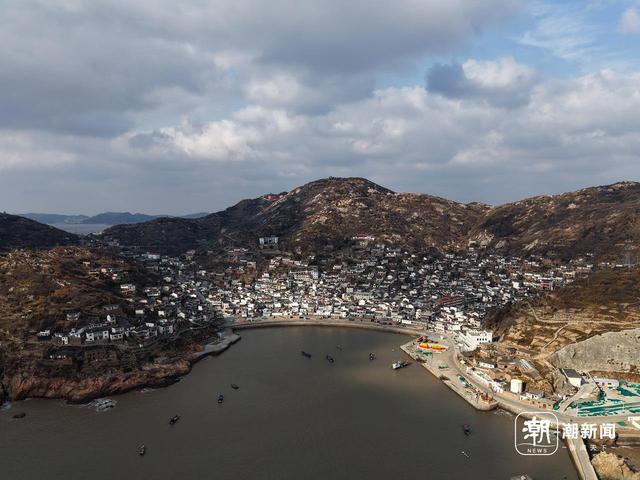 两年，这座5.12平方公里的小岛改变了什么？记者亲历黄龙岛理想实验