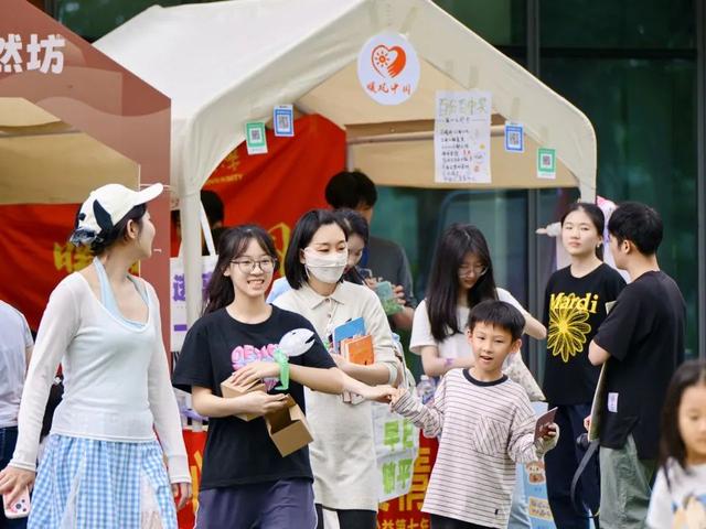 逃离“内卷”，拥抱“万卷”！南国书香节松山湖钟书阁会场8.15启幕