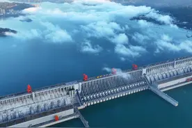 湖北宜昌：云雾三峡生态美图片