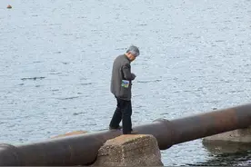 在“有风的地方” 洱海水清背后还有段“老人与海”的故事图片