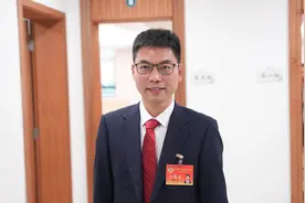 聚集东莞两会图片