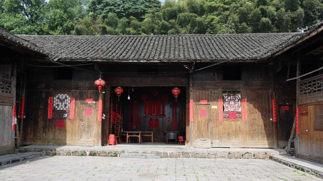 【乡愁印迹·村史村事】匀都村：走进漆树坪羌寨