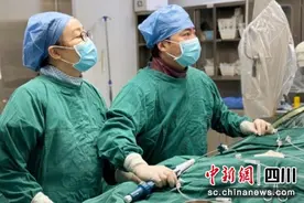 成都第三人民医院启用新型主动固定无导线起搏器图片