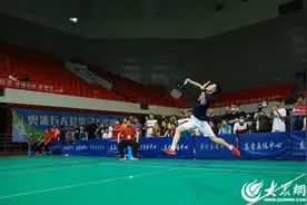 热爱无限！他在东营青少年羽毛球教培之路稳步向前图片
