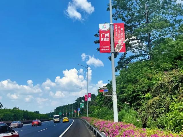 堵！多条高速塞成“红色”，国庆假期出行指引请查收→