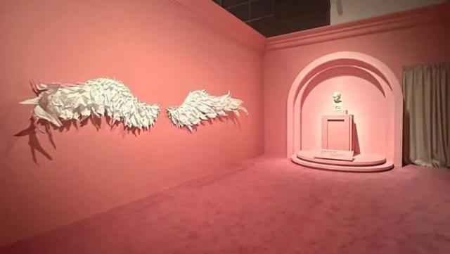 首日人人人！古罗马众神“空降”上海！不出沪看131件稀世珍品！打卡攻略→