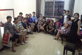 与失去土地的出嫁女并肩图片