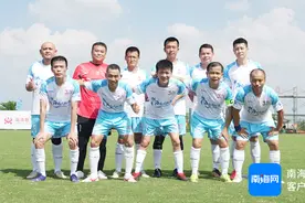 加油！球场上海南U40老男孩们图片