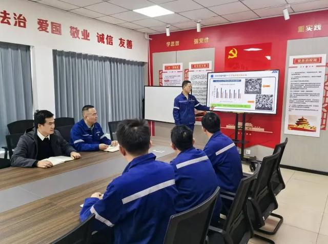 金钼集团攻坚83个科研项目24项“国之重器”