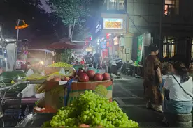 亚欧博览会叠加暑期，火爆的乌鲁木齐让本地人感到陌生图片