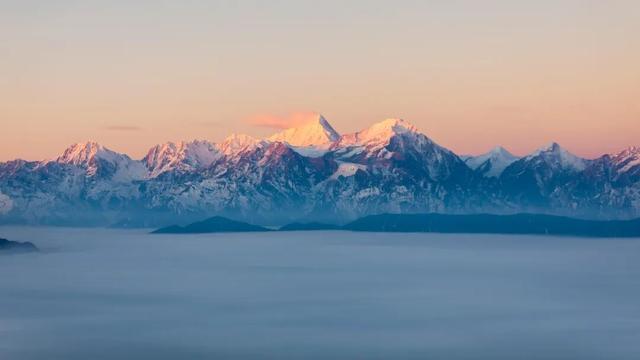 冬天的贡嘎才是真绝色！