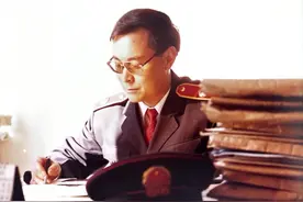 在海事审判中“航行”39载，勇于做第一个吃螃蟹的人！半岛记者专访青岛海事法院副院长宋俊文图片