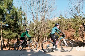 青岛城市骑行“变身”时尚休闲运动 “两轮”产业链动力不断增强图片