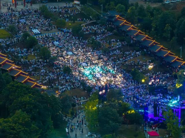 毕节：乌蒙织锦 文旅扬帆