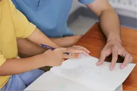别让学生作业沦为“家长作业”图片