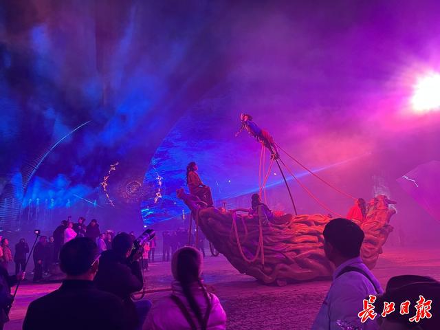 武汉摄影家团队走进咸宁通城，看史诗沉浸剧体验古瑶文化