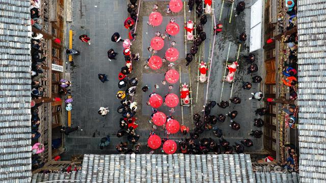 黎平肇兴：欢乐巡游闹“侗年”