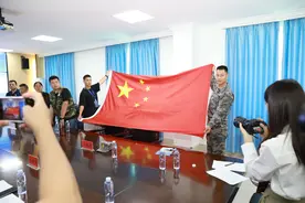 湛江擦亮“红色港城”城市名片，与南部战区海军探索新时代军地教育纪实图片