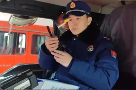 “别人过节，我们过关”图片