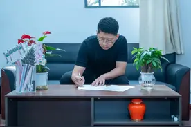 赵莽，29岁，武大最年轻正教授！年薪60万图片